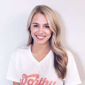 Meet your Posher, Casey